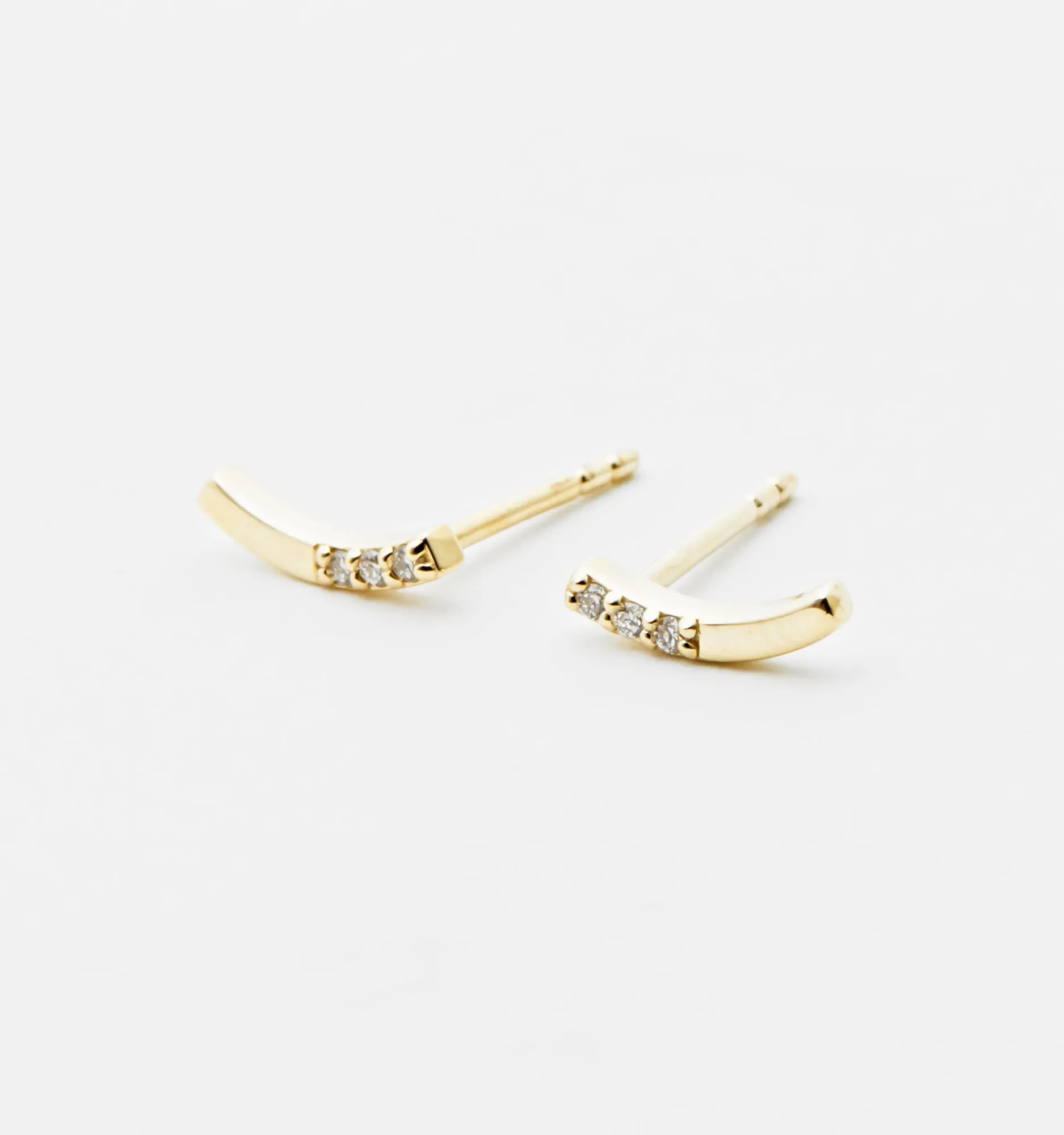 Curve Bar Stud Earrings
