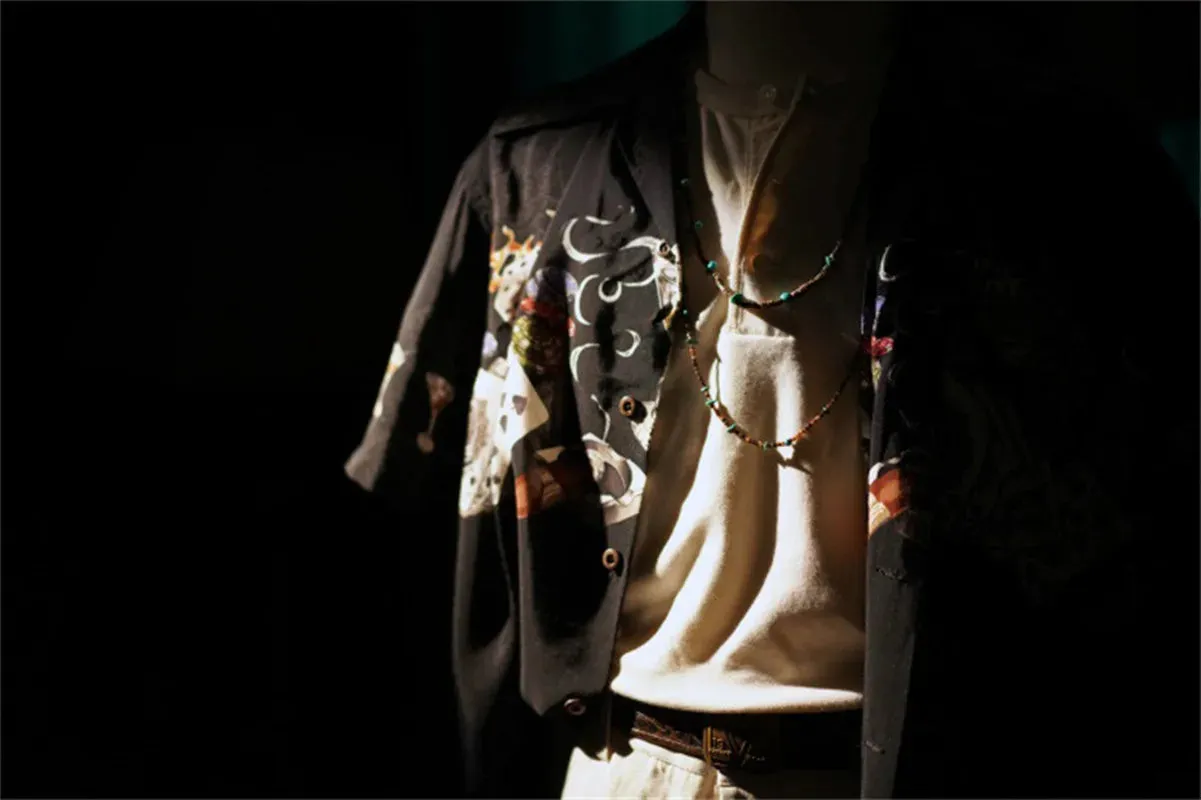 Men's Hawaiian Aloha Floral Shirt with Short Sleeves and Cuban Collar